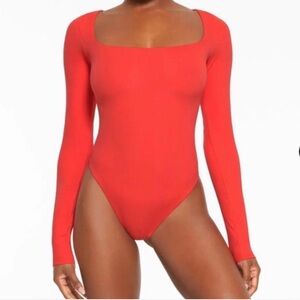 NWT SKIMS Fits Everybody Long Sleeve Square Neck Bodysuit Poppy Size M